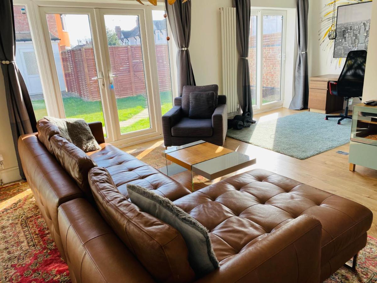 Mayors House Ideal For Groups & Business Villa Peterborough Kültér fotó